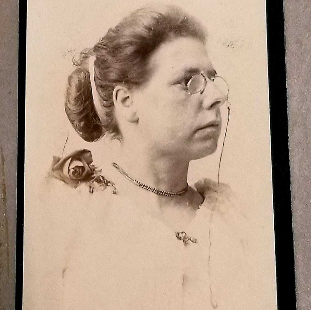 Victorian cabinet photo